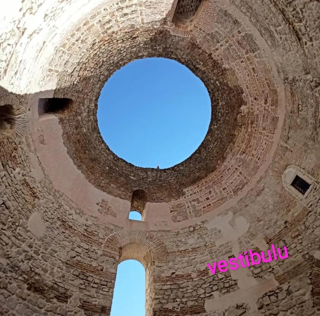 Novi studio apartman Emda u centru Splita Esterno foto